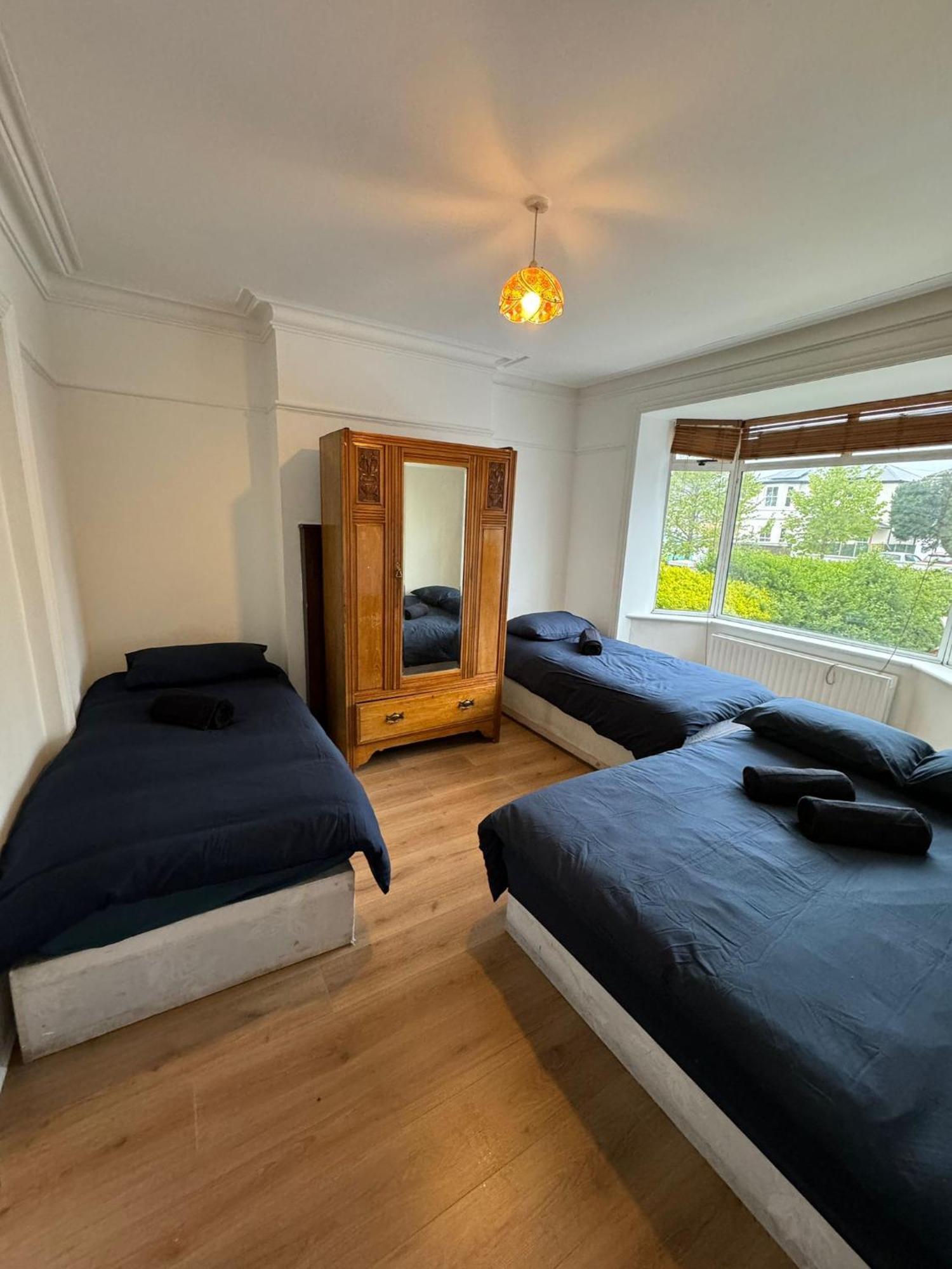 Big Family Room In Room At 2 Iveragh Rd-4 Dublin Ngoại thất bức ảnh