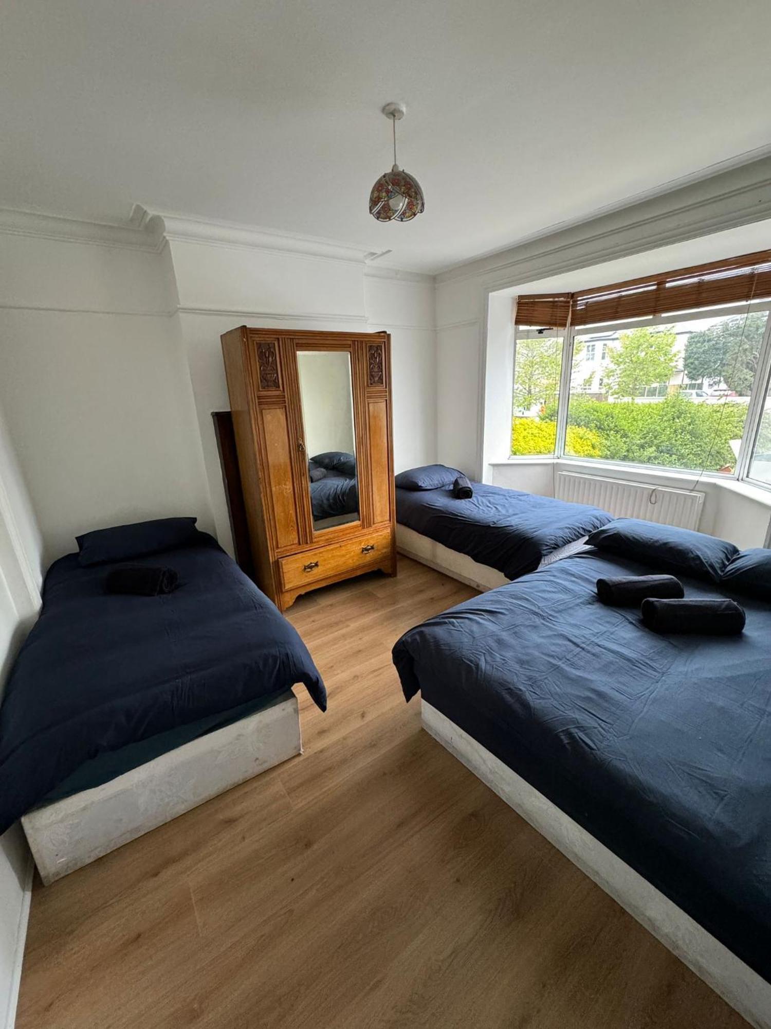 Big Family Room In Room At 2 Iveragh Rd-4 Dublin Ngoại thất bức ảnh